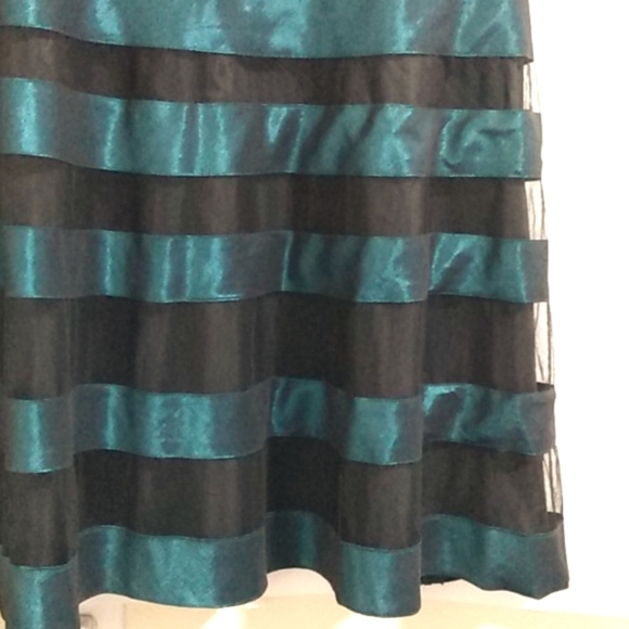 MILLA BELL JEWELED SATIN & MESH DRESS SIZE 12 - Picture 6 of 14